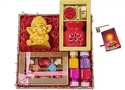 Diwali gift/diwali gifts for family/diwali gifts for employees/Diwali chocolate gift pack-designer tray+Chocolate box+figurine showpiece+ceramic oil diffuser+rangoli colours +Diwali greeting card