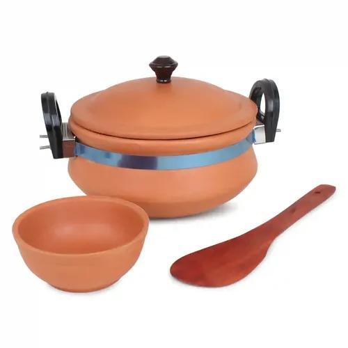 KSI Handi for Cooking and Serving with Lid Serving Bowl Wooden Spatula Combo Clay Pot Terracotta Handmade Mud Mitti Ke Bartan Pot Uncoated Pottery Storage Earthen India 2 Litre Lightweight & Durable